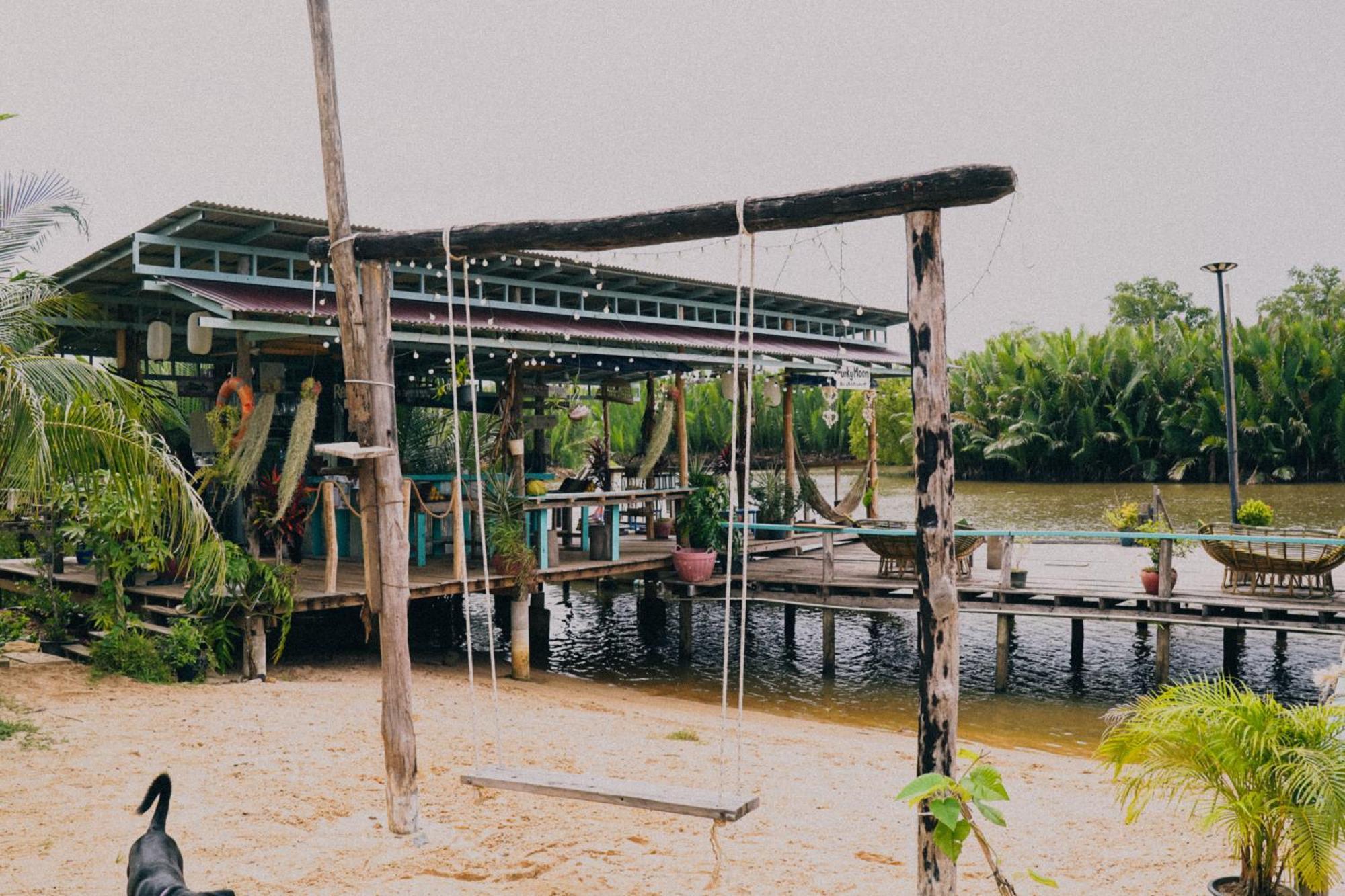 Albergue Funky Moon Kampot Exterior foto