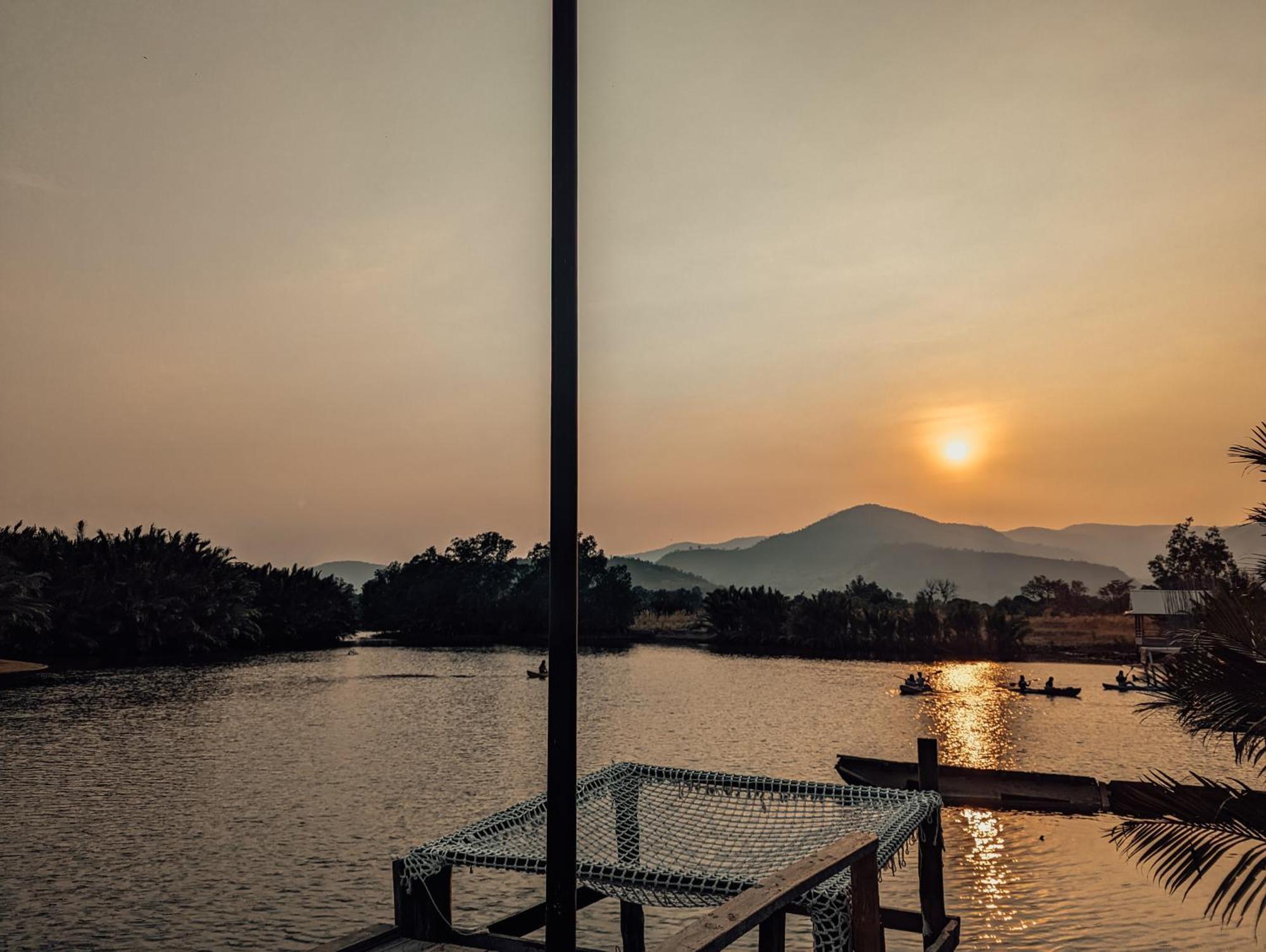 Albergue Funky Moon Kampot Exterior foto